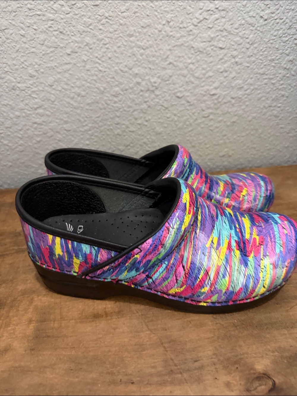 Dansko Women’s Multicolor Brushstroke Clogs size 38 7.5/8 - Picture 3 of 7